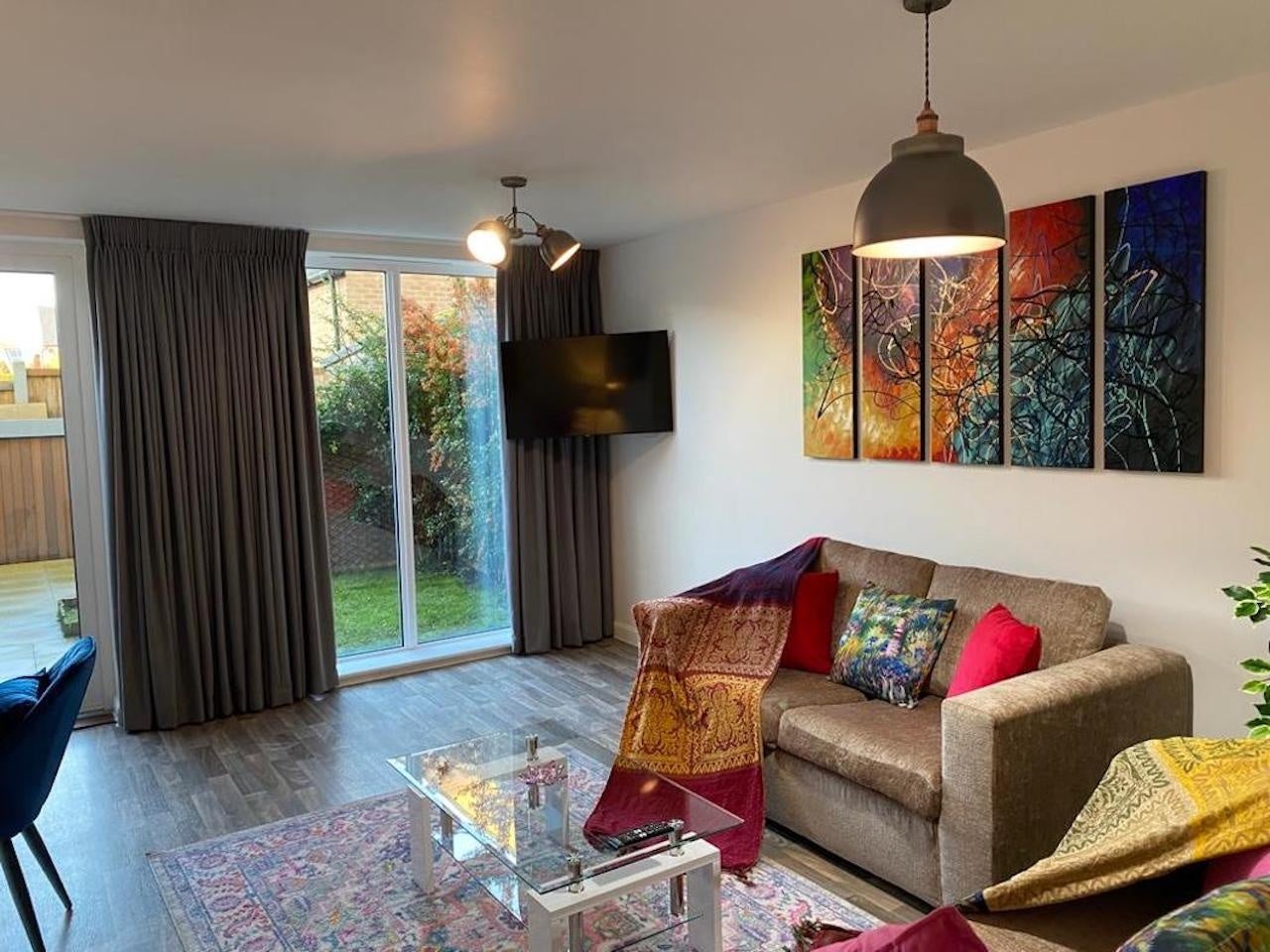 House Charger Road in Cambridge