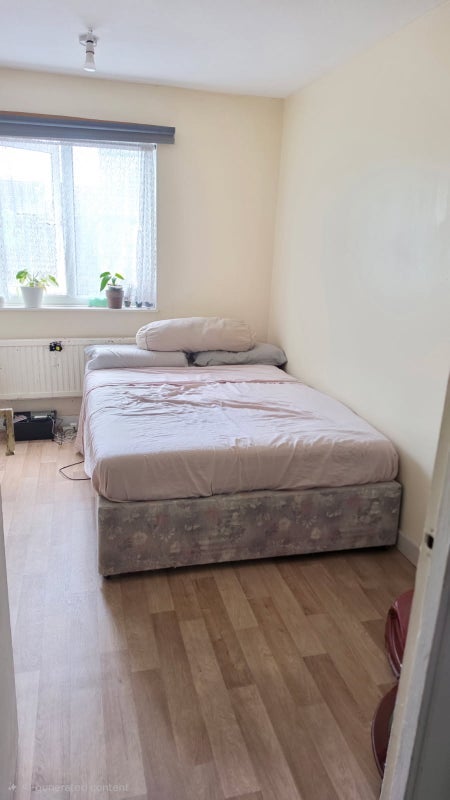 Room Howard's Road in Greater London