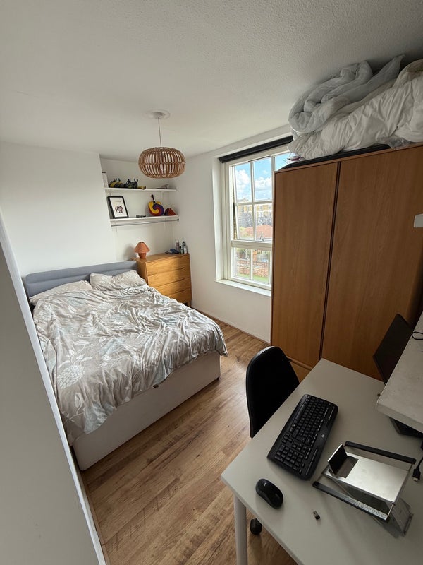 Flat Wilmot Street in Greater London