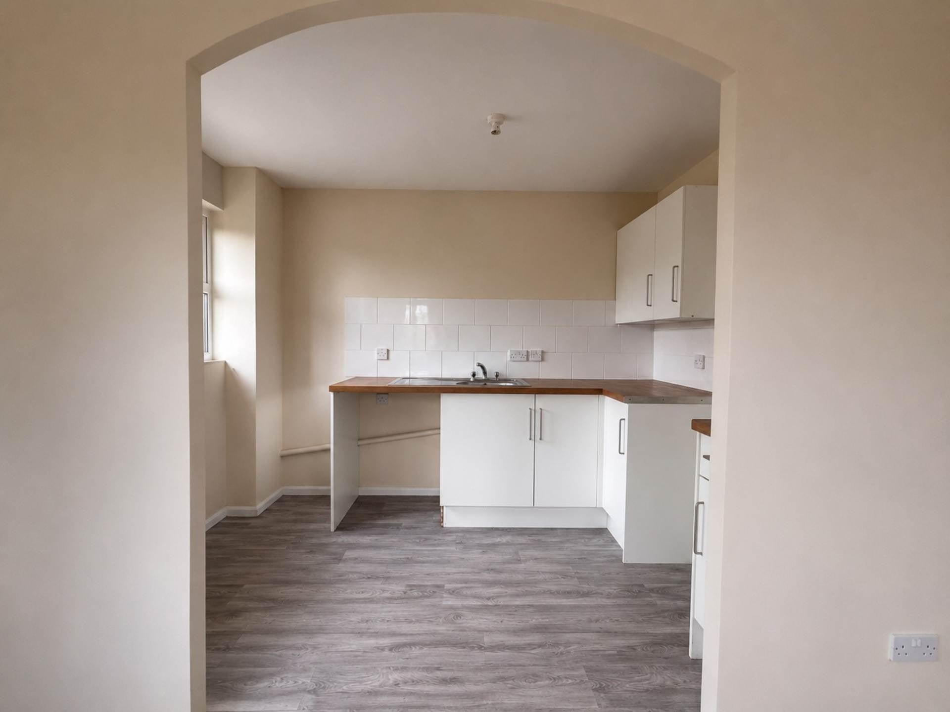 Flat Enville Way in Colchester