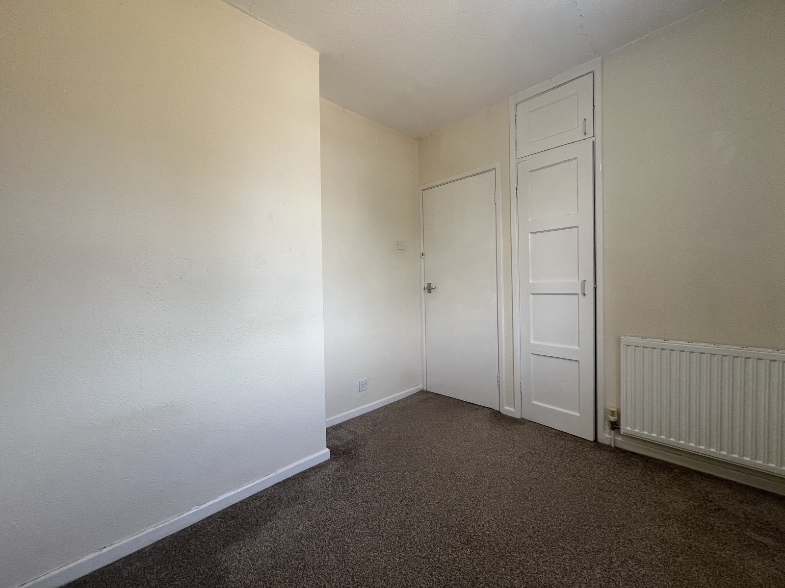Flat Trenchard Avenue in Stafford