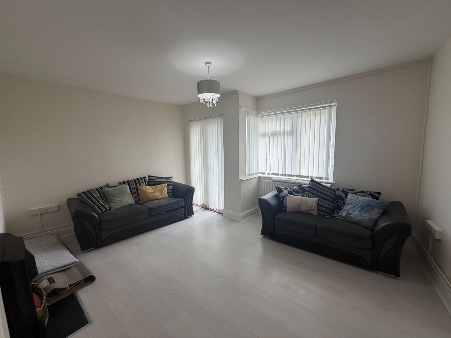 Flat Park Crescent East in Northampton