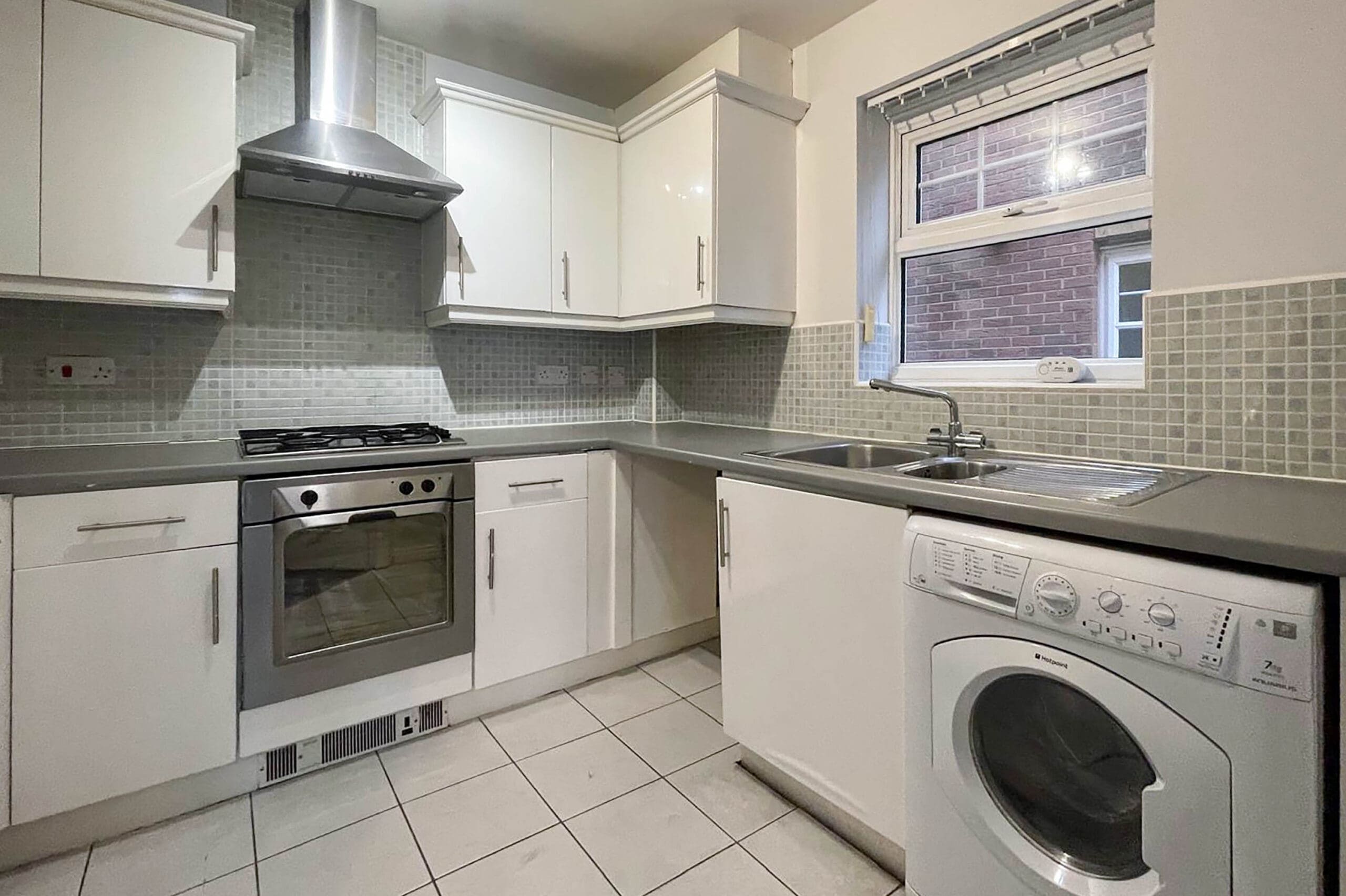 Flat Lentworth Drive in Salford