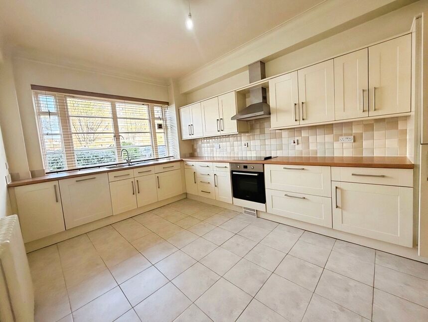 Flat Grand Avenue in Portslade by Sea