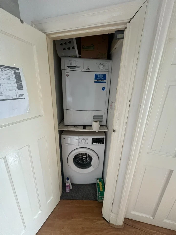 Flat Ferndown in Greater London