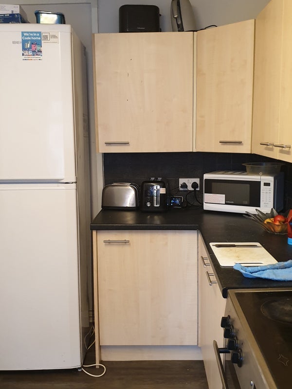 Room Greyshiels Avenue in Leeds