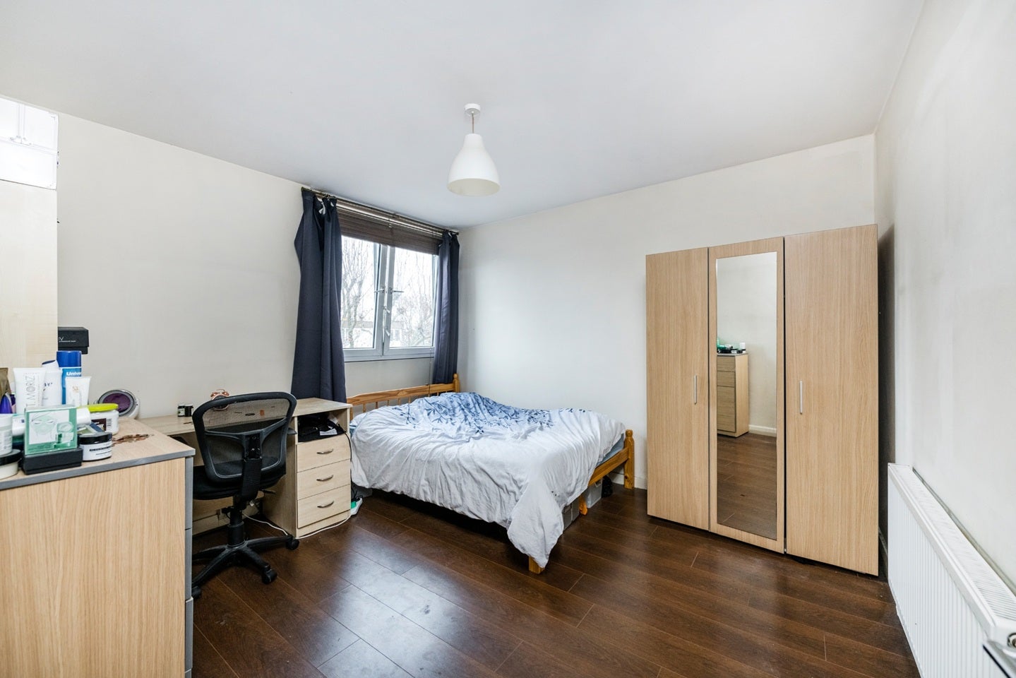 Room Holliday Square in Greater London
