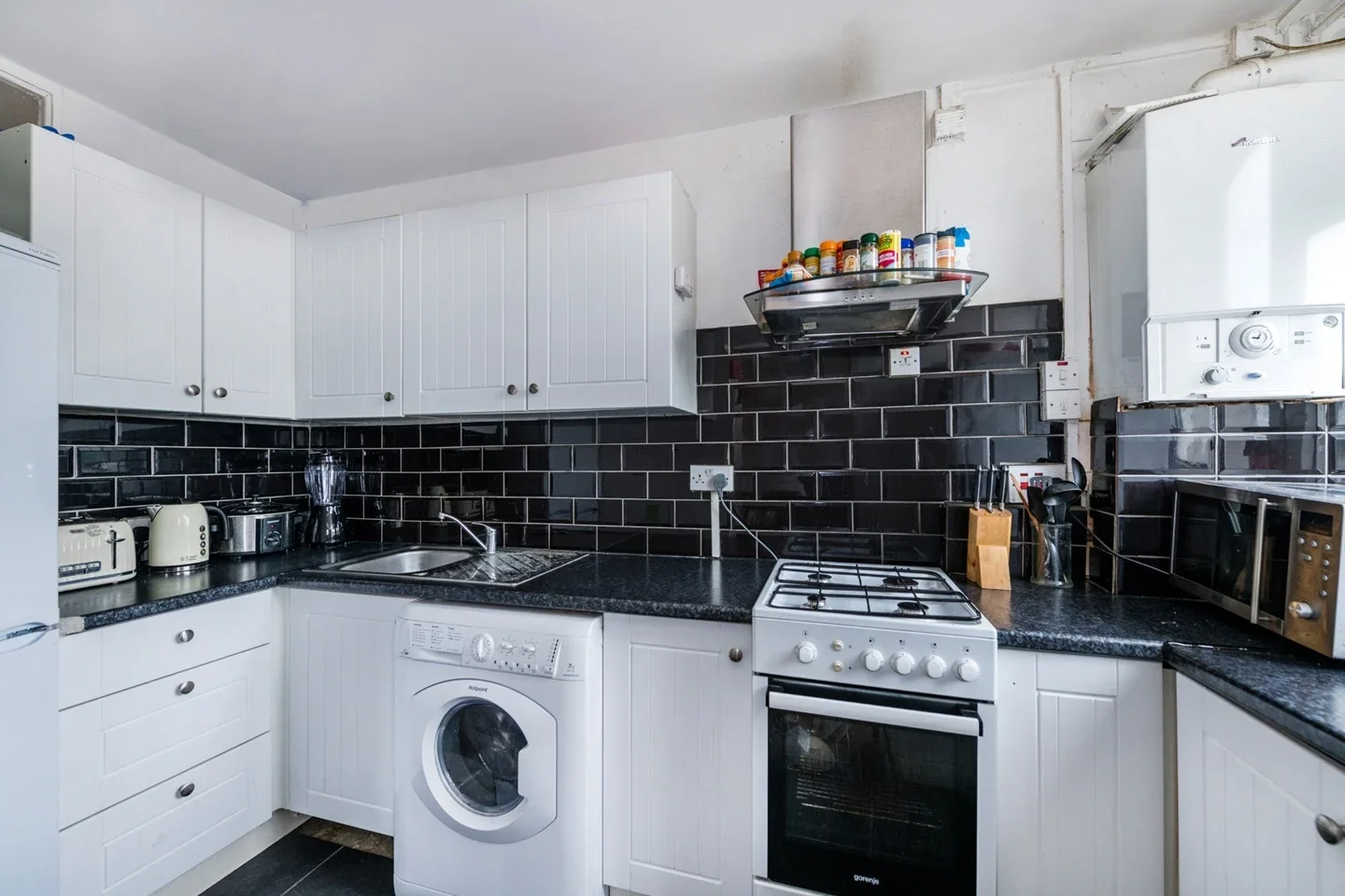 Room Holliday Square in Greater London