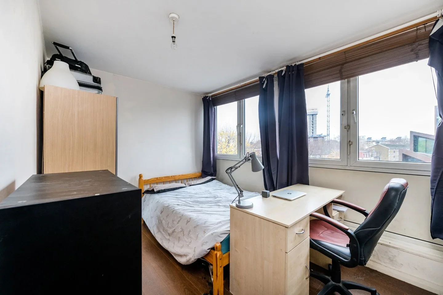 Room Holliday Square in Greater London
