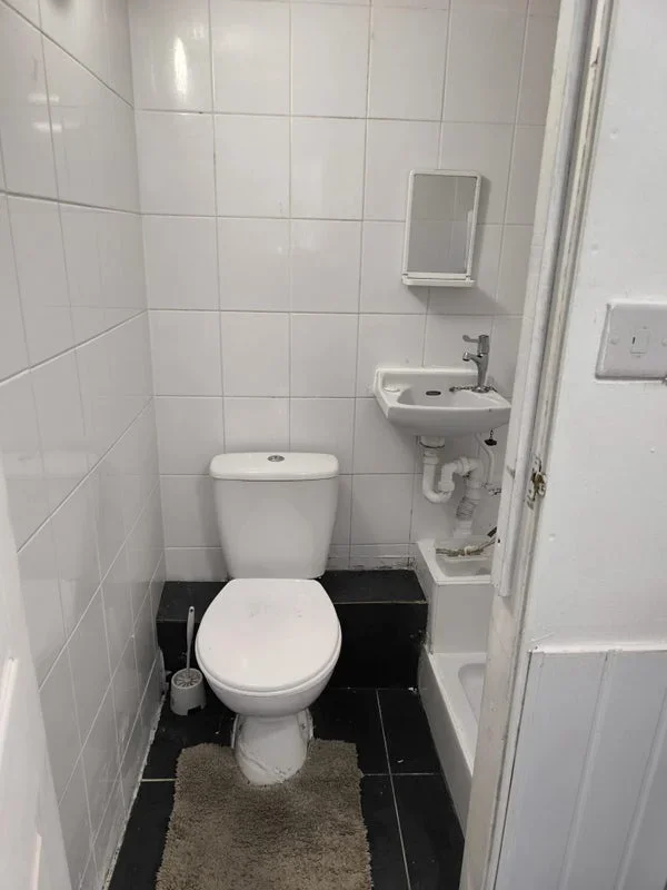 Room Downland Drive in Crawley