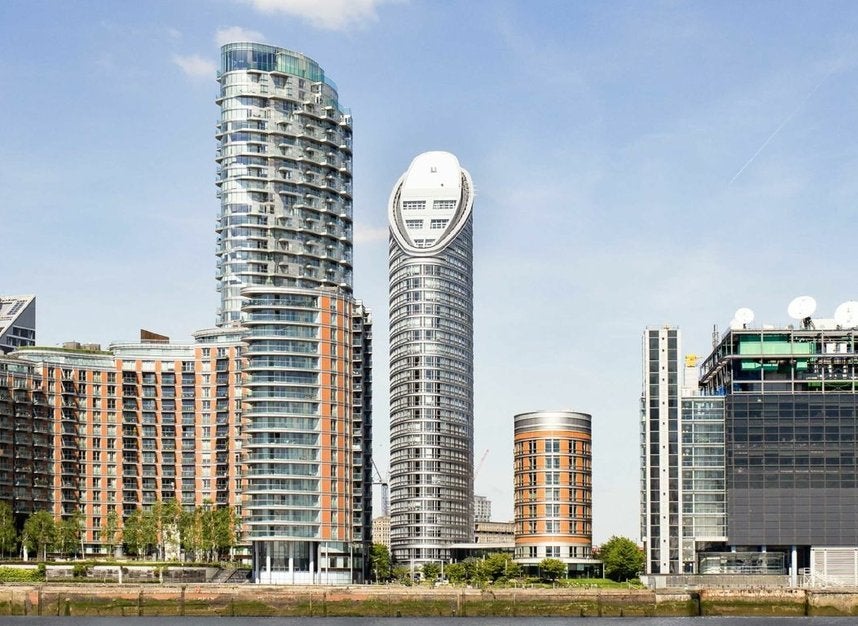 Flat Fairmont Avenue in Greater London
