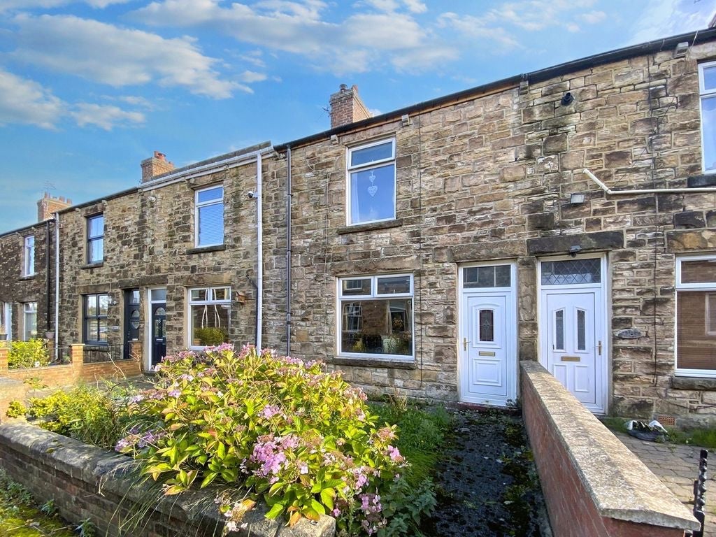 House Henley Gardens in Consett
