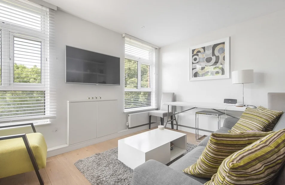 Flat Montpelier Row in Greater London