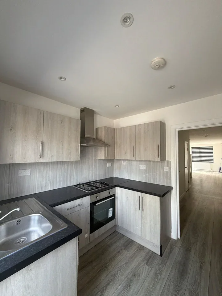 Flat Lee Road in Greater London