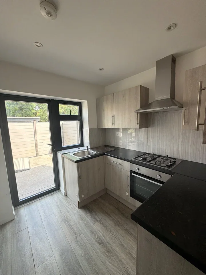 Flat Lee Road in Greater London