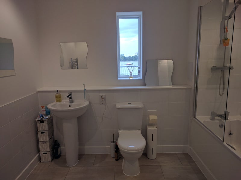 Room Fergus Street in Greater London