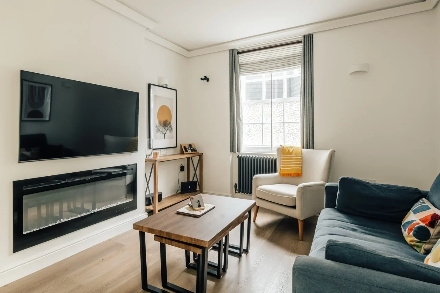 Flat Wellington Way in Greater London