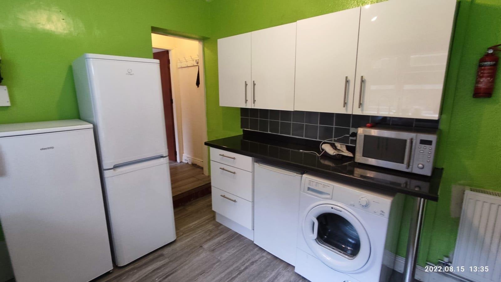 Flat Lovatt Street in Stoke-on-Trent