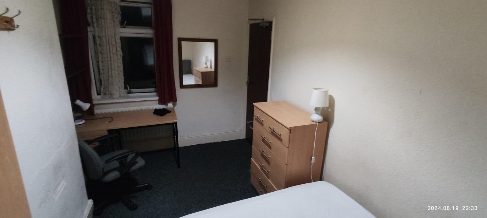 Flat Lovatt Street in Stoke-on-Trent