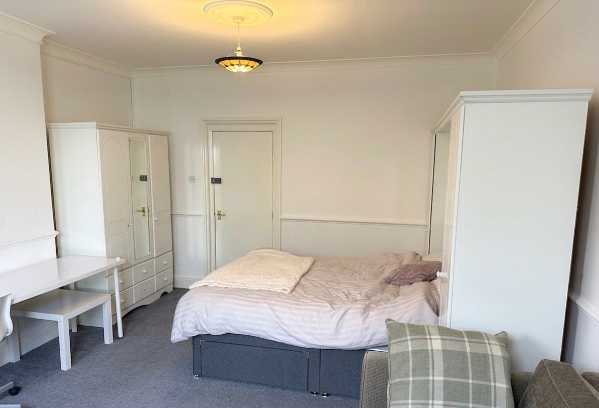 Room West Cliff Gardens in Bournemouth