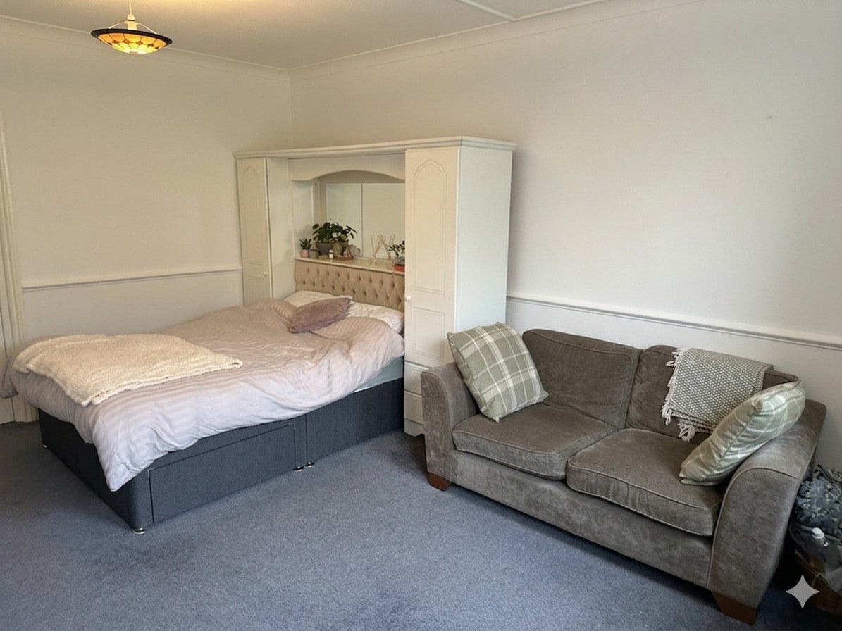 Room West Cliff Gardens in Bournemouth