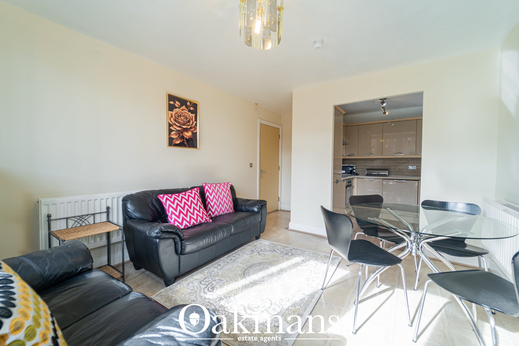 Flat Bradshaw Close in Birmingham