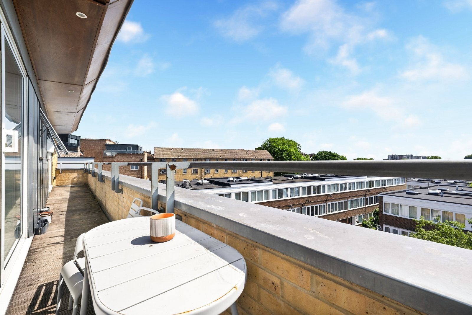 Flat Popham Street in Greater London
