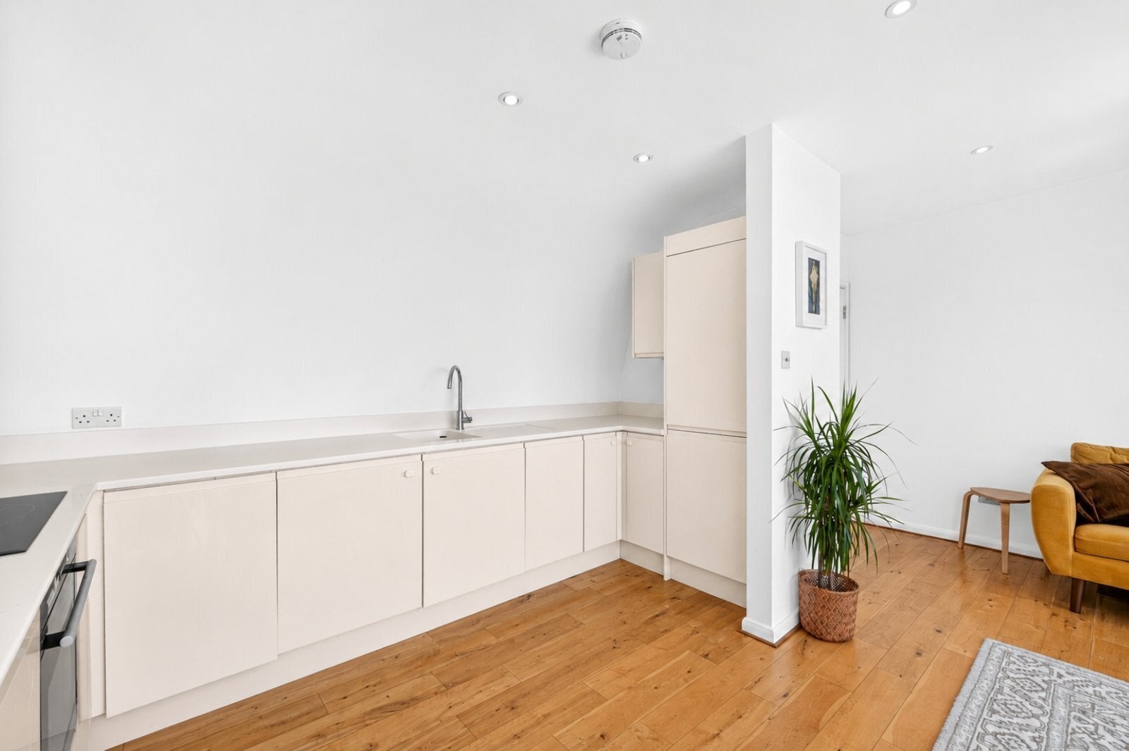 Flat Popham Street in Greater London