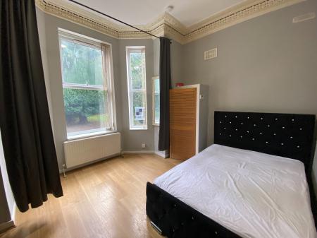Flat Palatine Road in Manchester