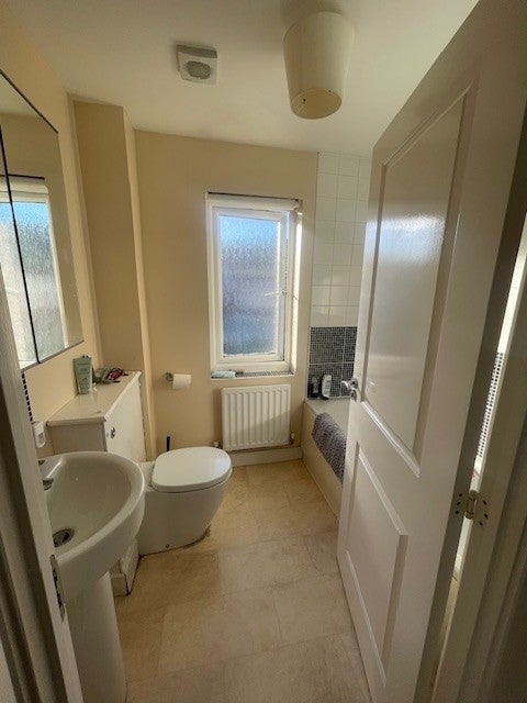 House Home Leas Close in Bristol