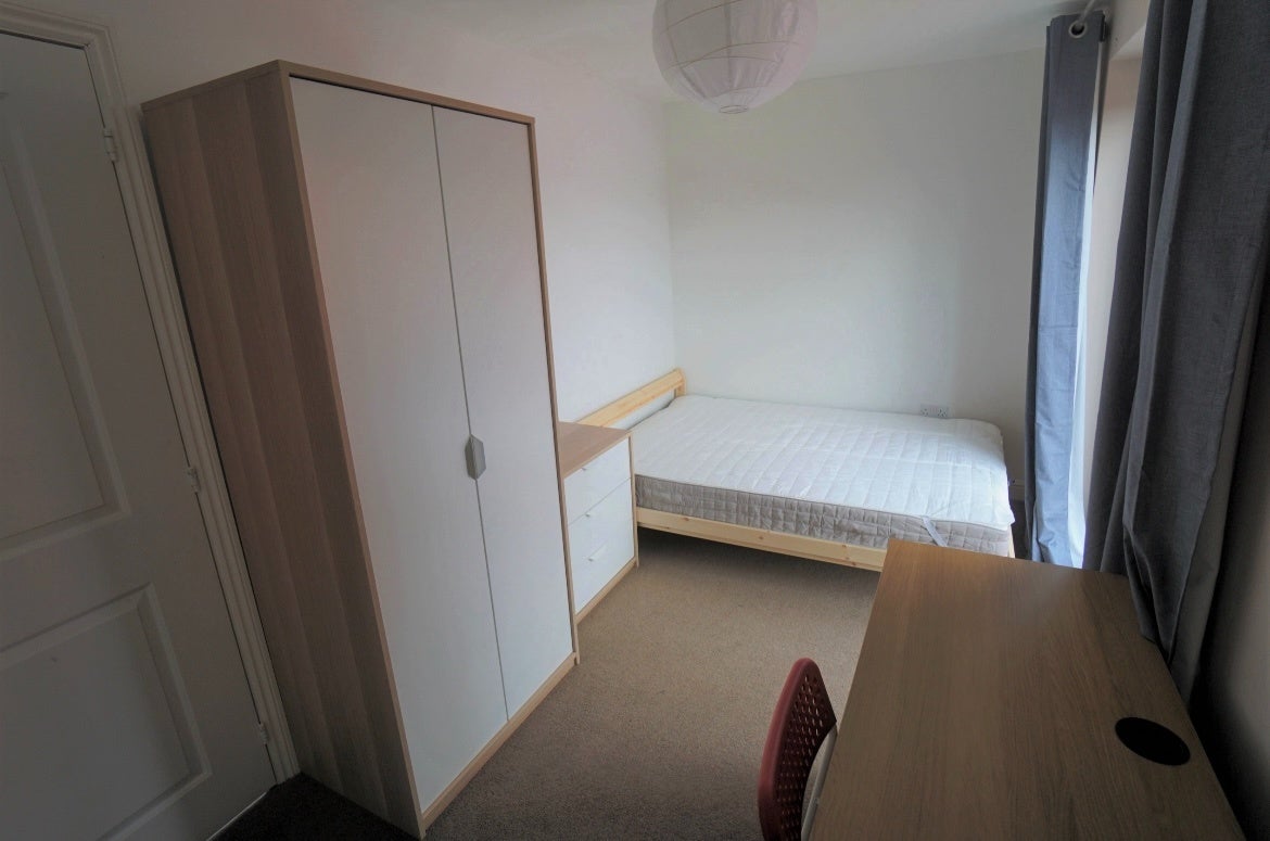House Home Leas Close in Bristol