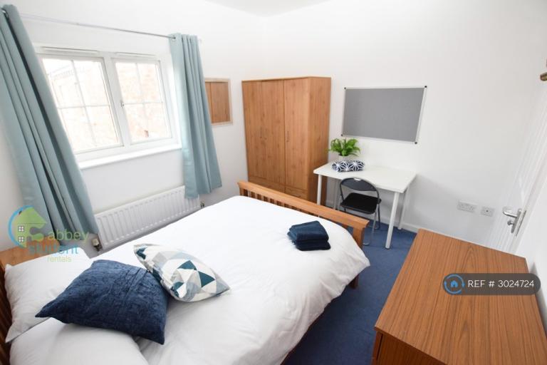 Room Thomas Brassey Close in Chester