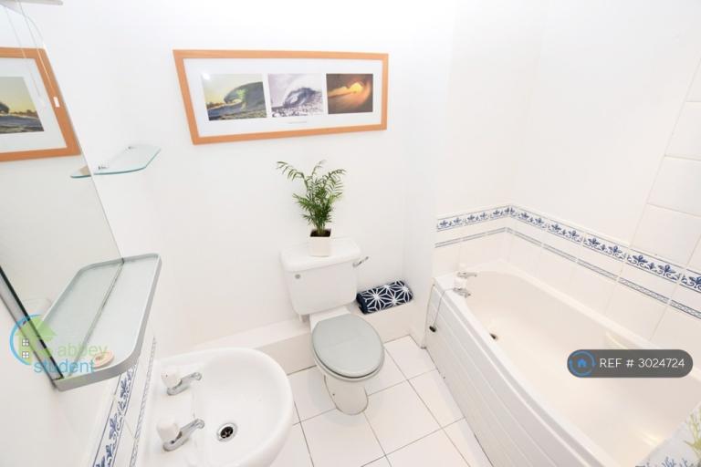 Room Thomas Brassey Close in Chester