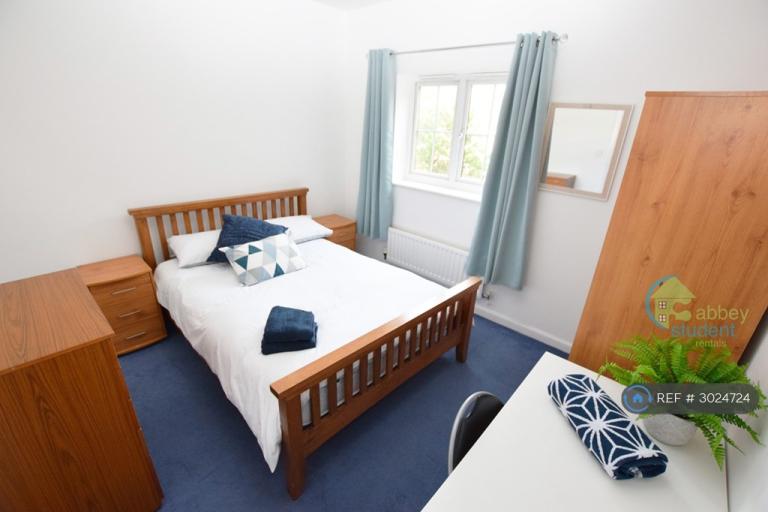 Room Thomas Brassey Close in Chester