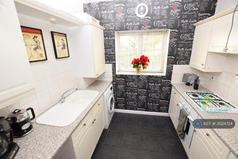 Room Thomas Brassey Close in Chester