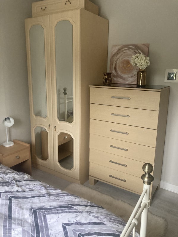 Room Llanbryn Gardens in Bryncae