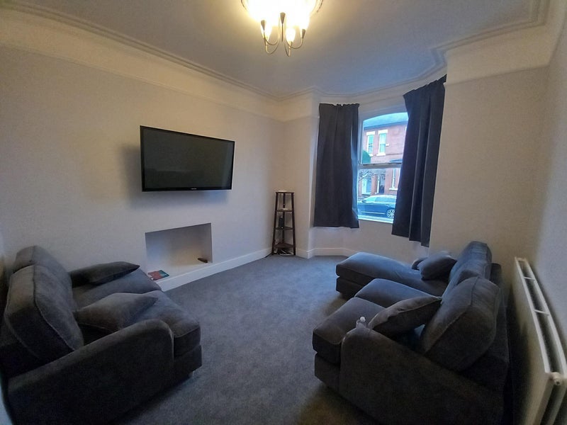 Room Baxter Road in Trafford