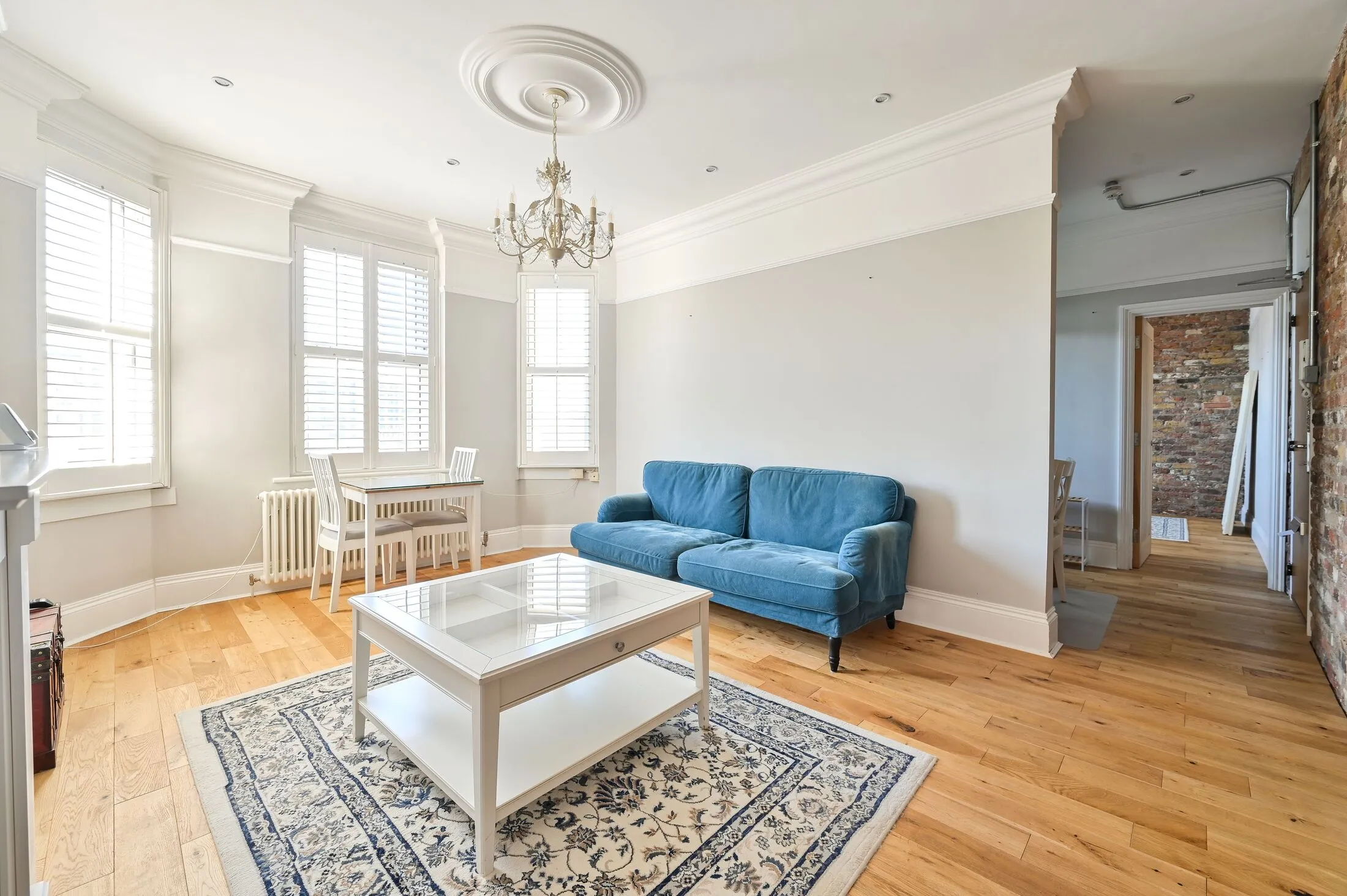 Flat Tanner Street in Greater London