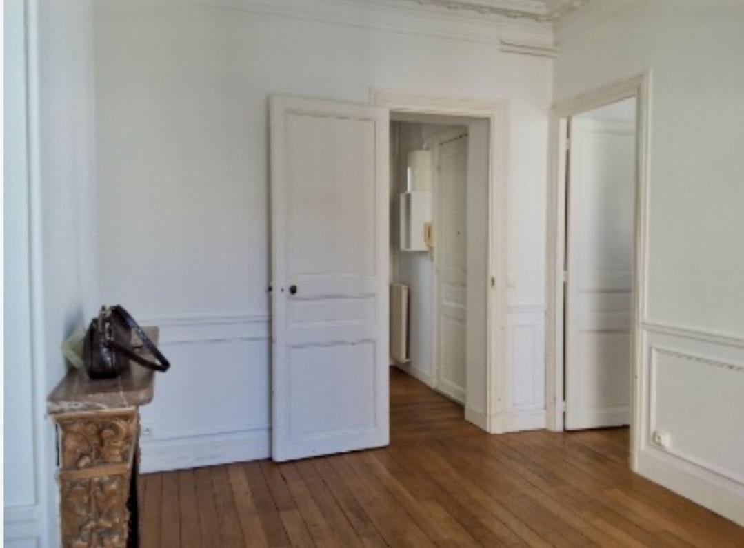Flat Rue des Huissiers in Neuilly-sur-Seine