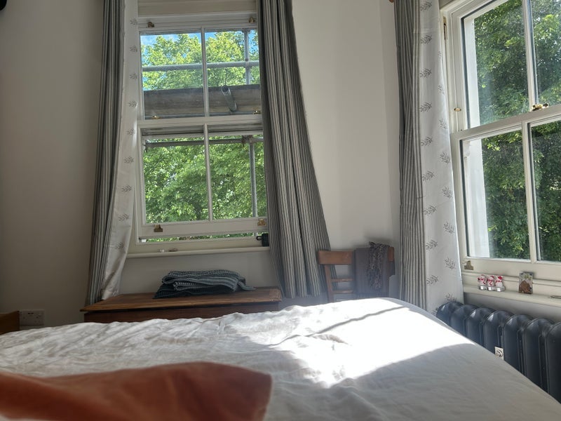Room Lansdowne Place in Greater London