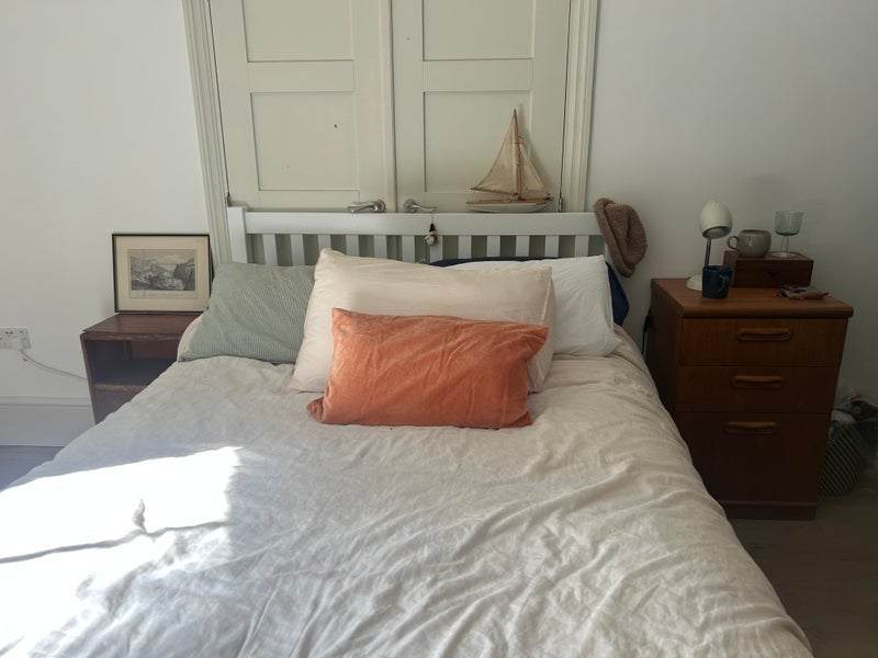 Room Lansdowne Place in Greater London