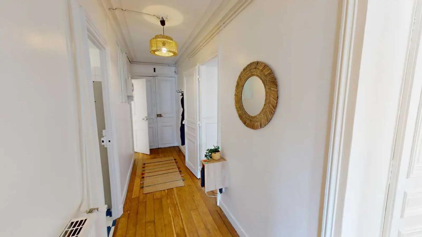 Room Rue La Fayette in Paris