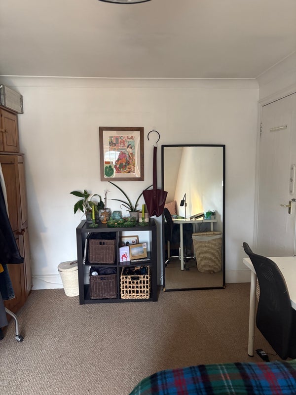 Room Harecourt Road in Greater London