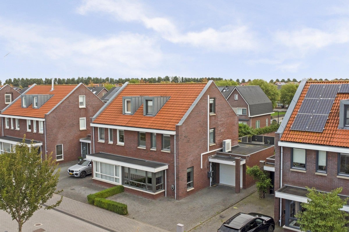 Huis Smederij 70 in Dronten