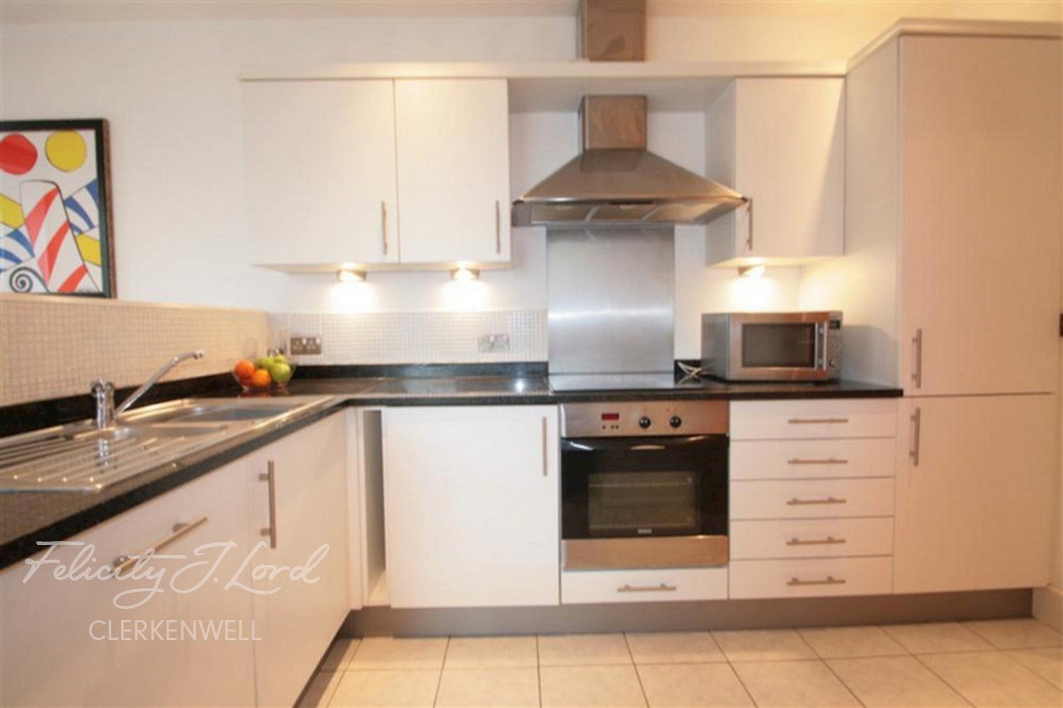 Flat Hemsworth Street in Greater London