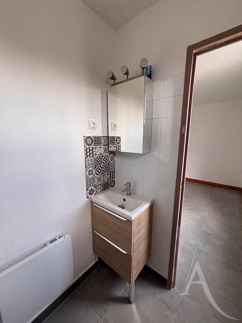 Flat Grande Rue in Neuvy-Pailloux