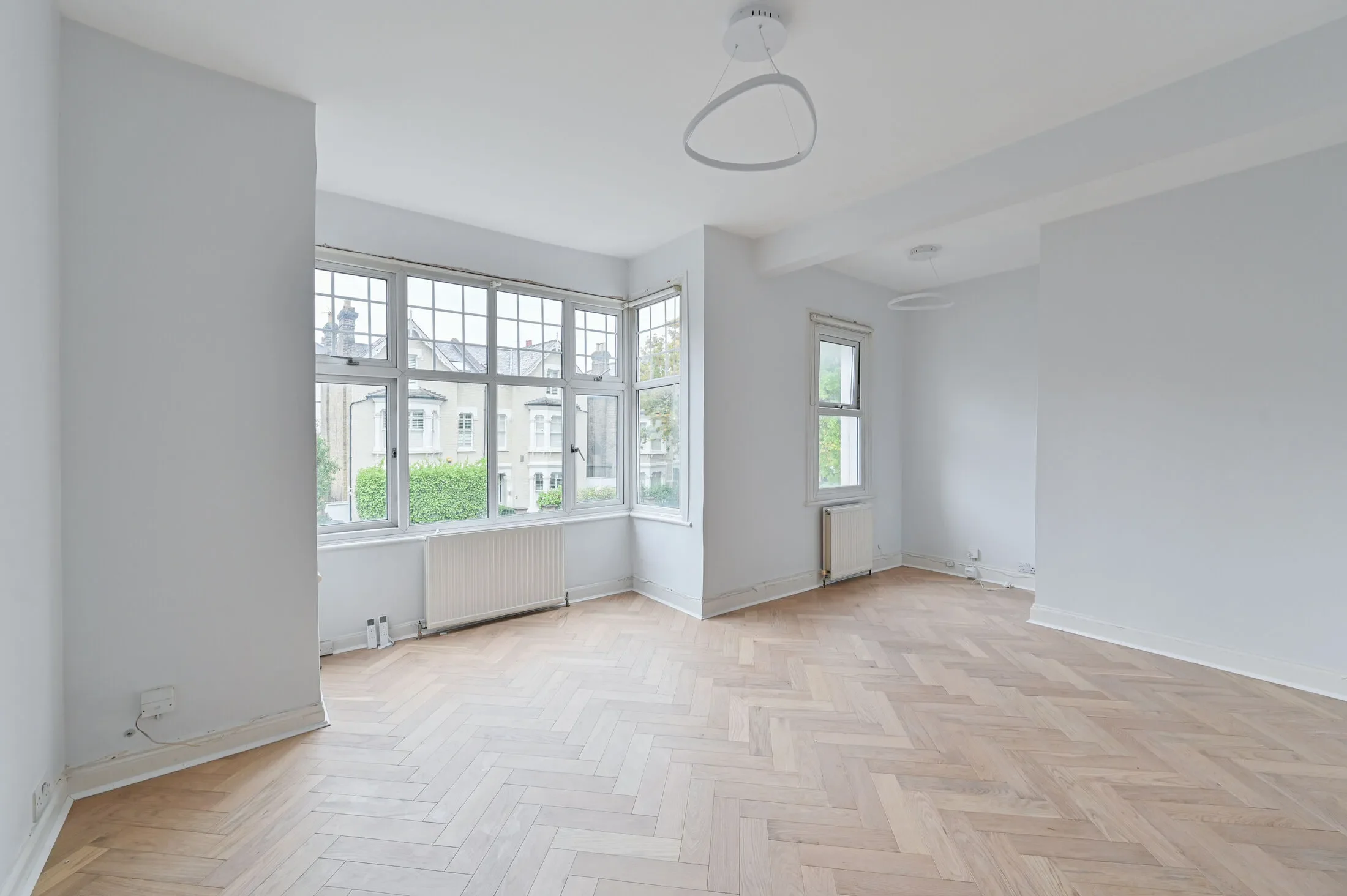 Flat Natal Road in Greater London