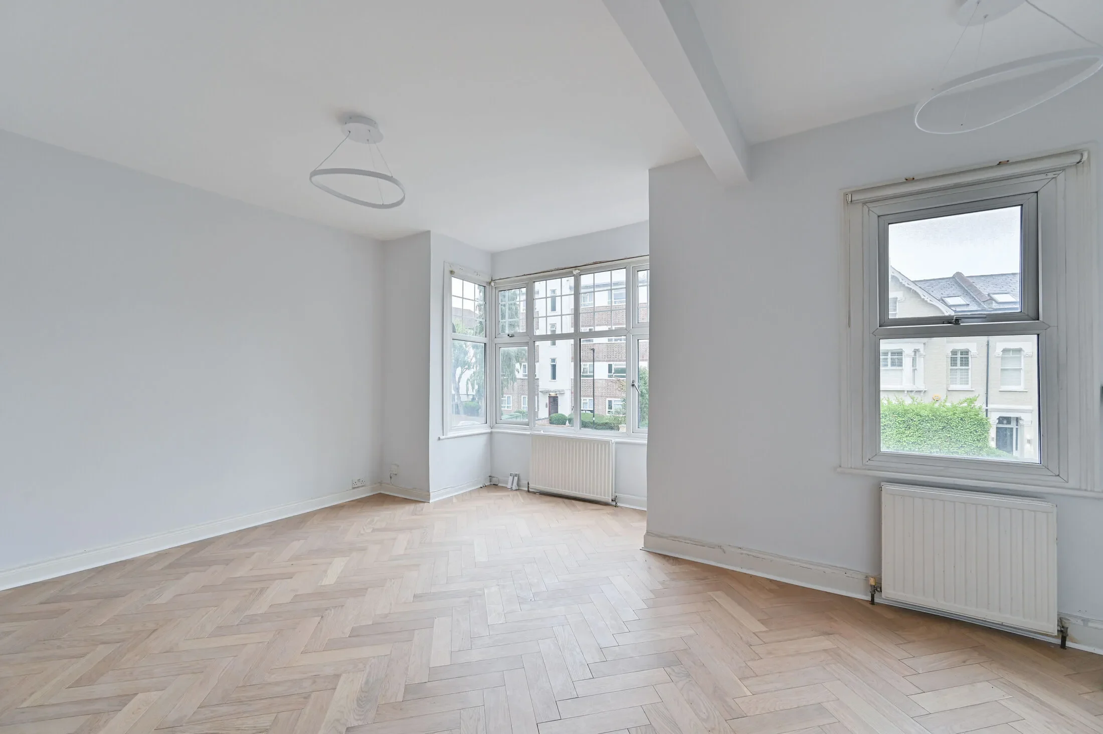 Flat Natal Road in Greater London