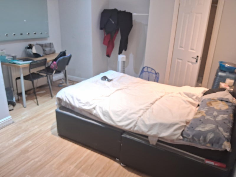 Room Talbot Mount in Leeds