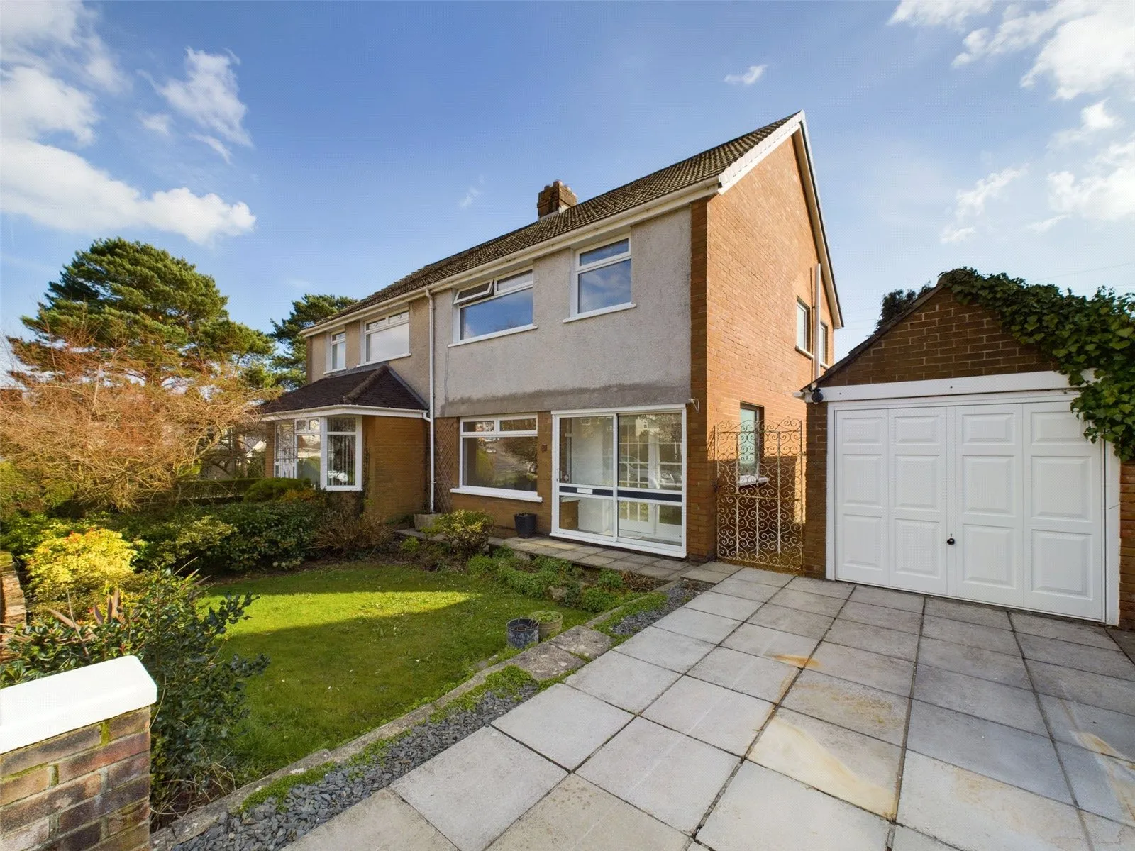 House Haul Fryn in Cardiff